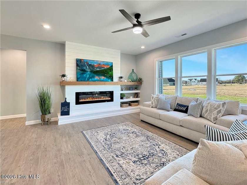 Call today to see the Georgetown Comfort.This stunning home - photo 16