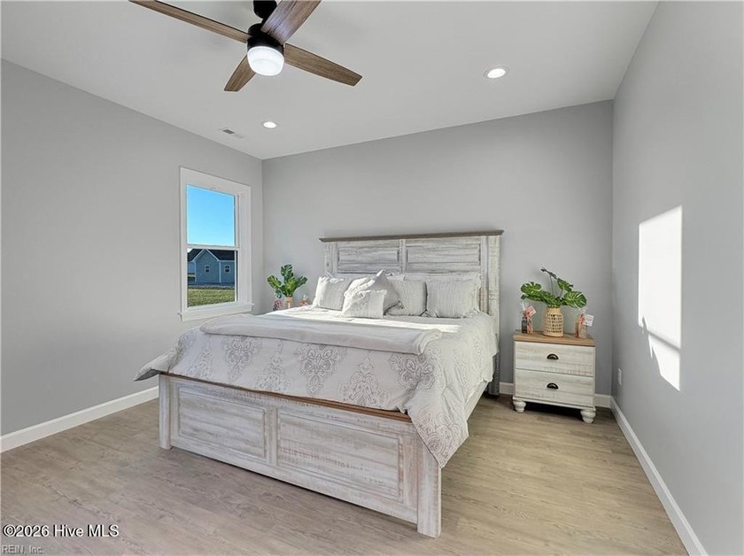 Call today to see the Georgetown Comfort.This stunning home - photo 17