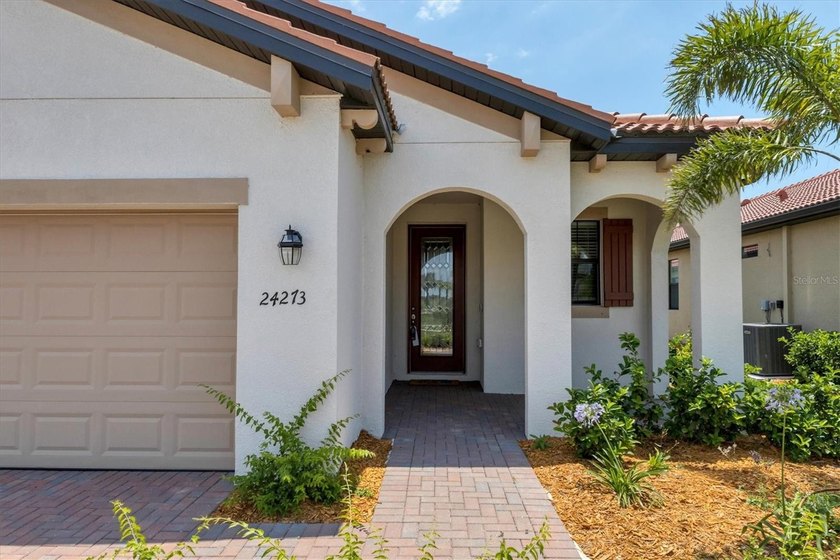 This home just built in 2022 and now available for quick move in - photo 6