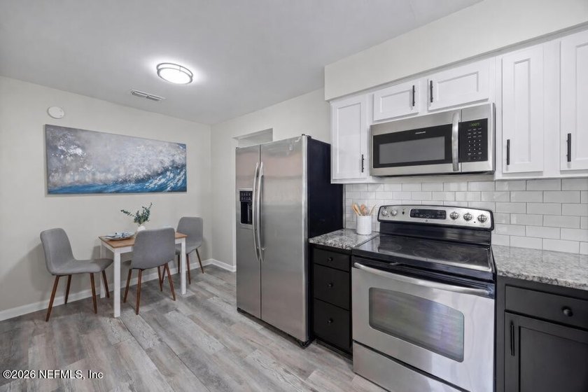 Bring your pickiest Buyer. This beautifully remodeled spacious - photo 8