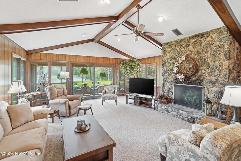Exceptional, one level home located on Pine Lake in the highly - photo 9