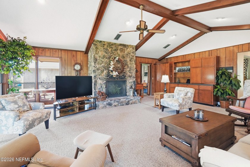 Exceptional, one level home located on Pine Lake in the highly - photo 10