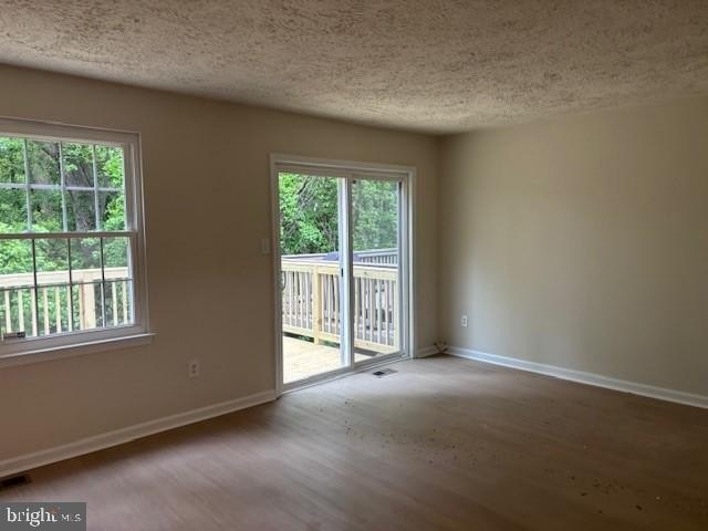 Rarely available in sought after Villa Toscana this full - photo 6