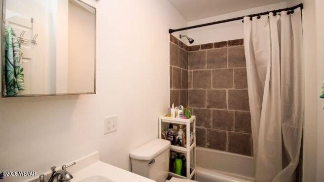 Looking to grow your investment portfolio? This well-maintained - photo 11