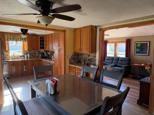 This charming and beautifully updated 1988 doublewide - photo 12