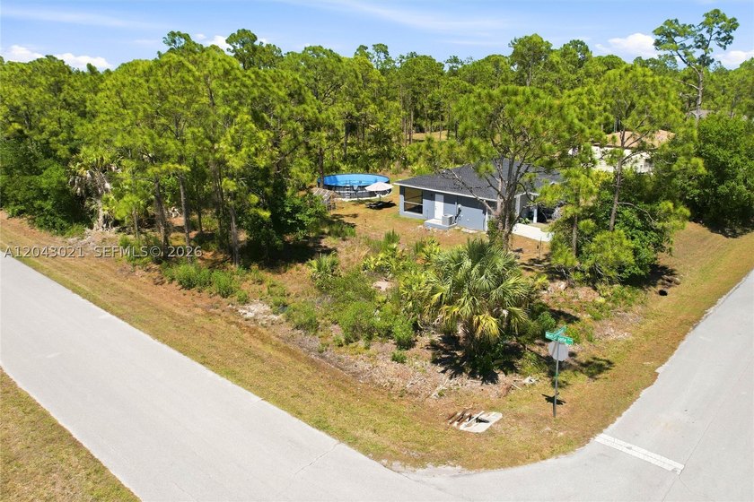 Build your vision on this well-located vacant lot in growing - photo 4