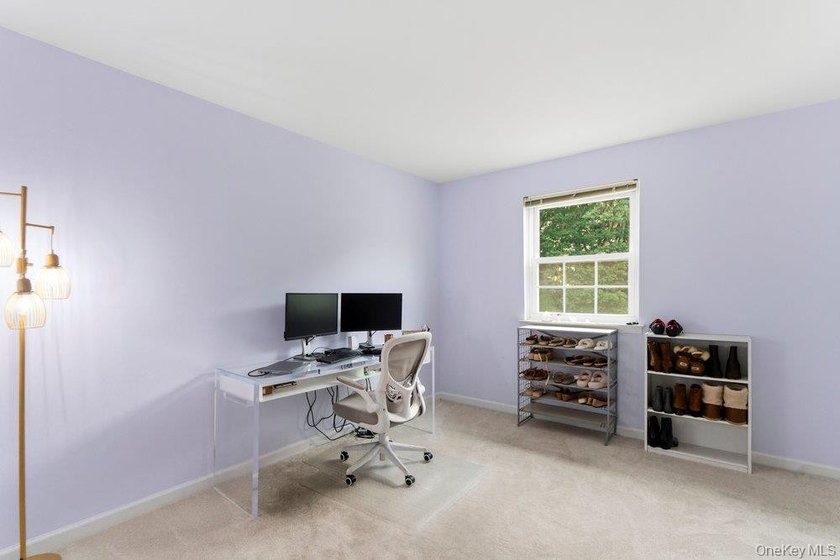 Welcome to this stunning three bedroom, 2.5 bathroom townhome - photo 14