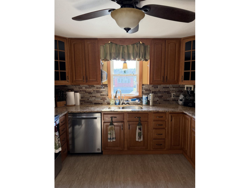 This charming and beautifully updated 1988 doublewide - photo 20