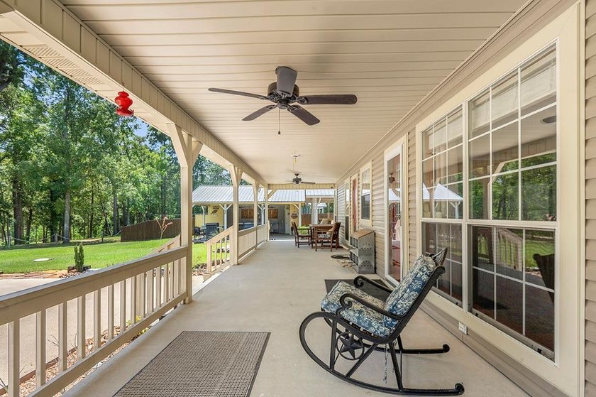 Welcome to your private lakeside retreat on the shores of Lake - photo 28