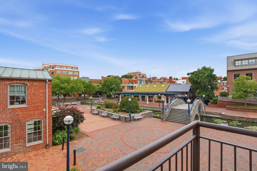LIMITED AVAILABILITY CREEK FRONT CORNER UNIT at the exclusive - photo 32