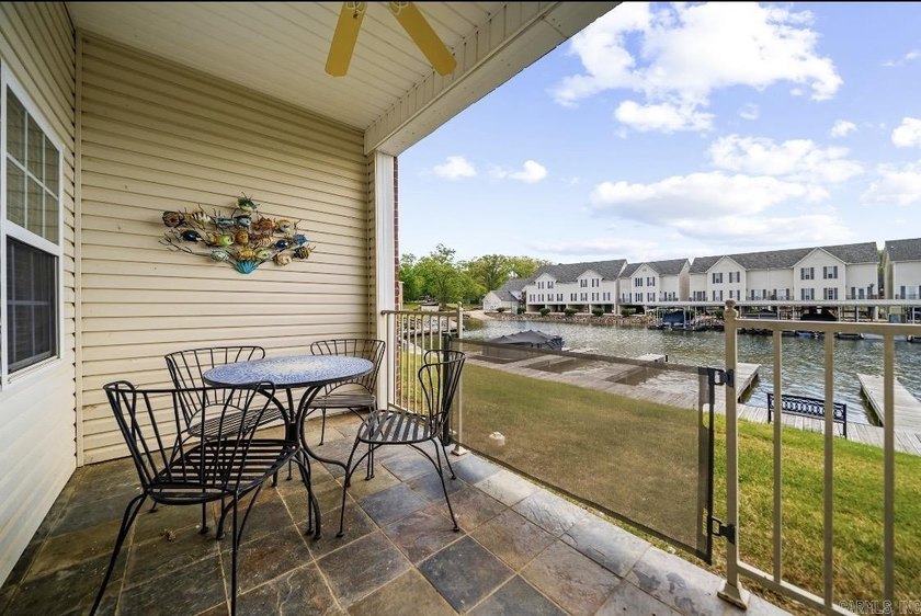 Lakefront Condo on Lake Hamilton - Boat Slip Included! Wake up - photo 35