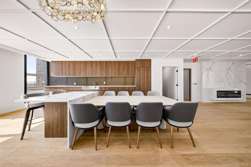 LaVita, A landmark luxury residence in the heart of Flushing - photo 37