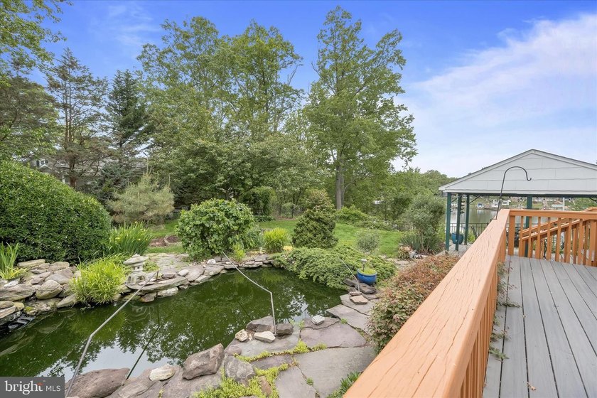 Set along the sheltered banks of Stony Creek, this nearly - photo 48
