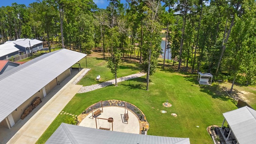 Welcome to your private lakeside retreat on the shores of Lake - photo 50