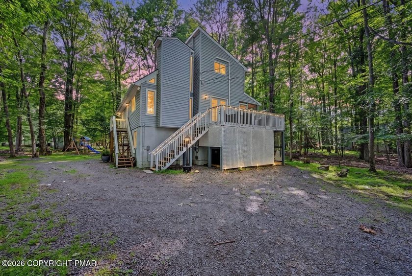 5145 Hummingbird Drive isn't just a home...it's an opportunity - photo 4