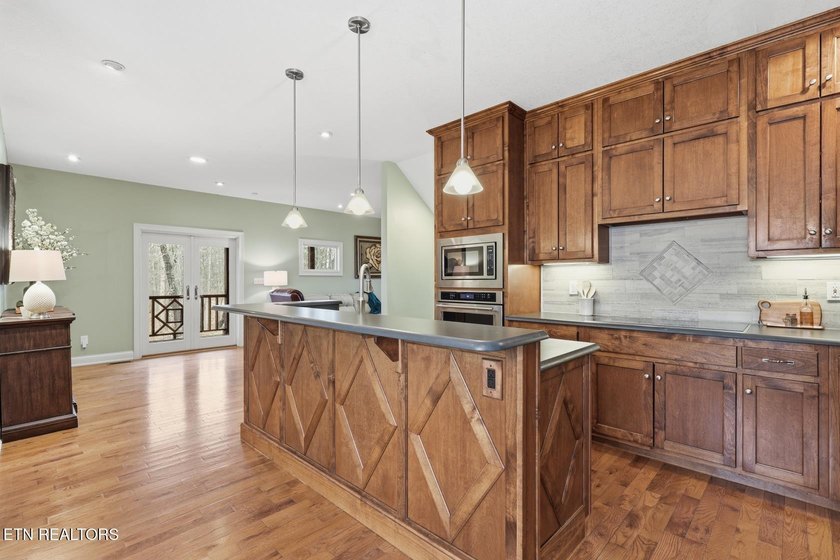 Private Estate on 20+ Acres | 4-Bedroom Home with Bonus Room - photo 8