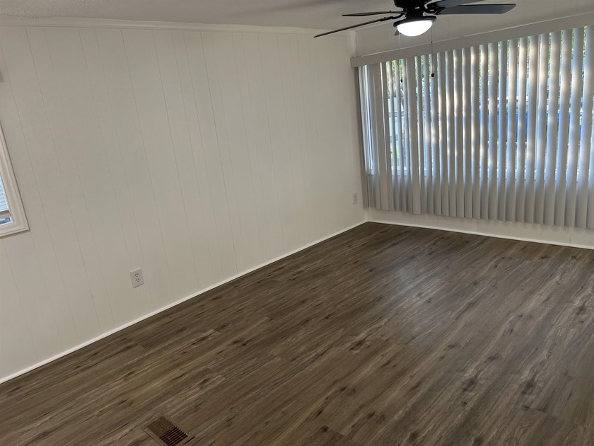 Beautiful Remodeled 4/Bed -3/Bath home with a Mother-in-law - photo 25
