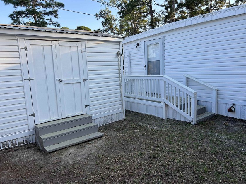 Beautiful Remodeled 4/Bed -3/Bath home with a Mother-in-law - photo 32