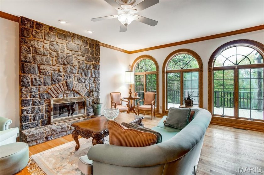 A Very Rare Opportunity - Nearly 14 Acres of Private Living- - photo 8