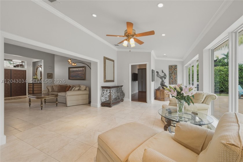 A RARE OPPORTUNITY to own a truly TURNKEY 4 BED + OFFICE, 2.5 - photo 8