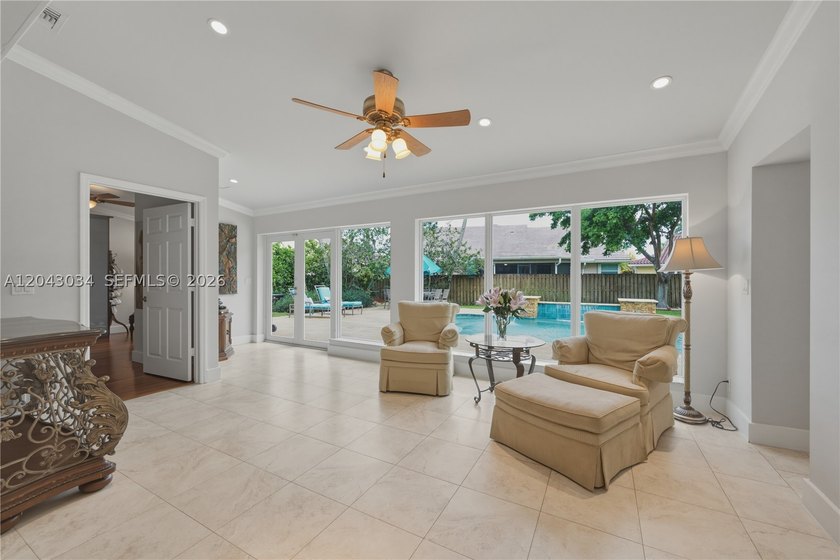 A RARE OPPORTUNITY to own a truly TURNKEY 4 BED + OFFICE, 2.5 - photo 9