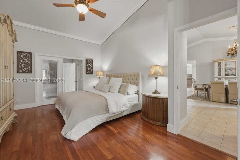 A RARE OPPORTUNITY to own a truly TURNKEY 4 BED + OFFICE, 2.5 - photo 10
