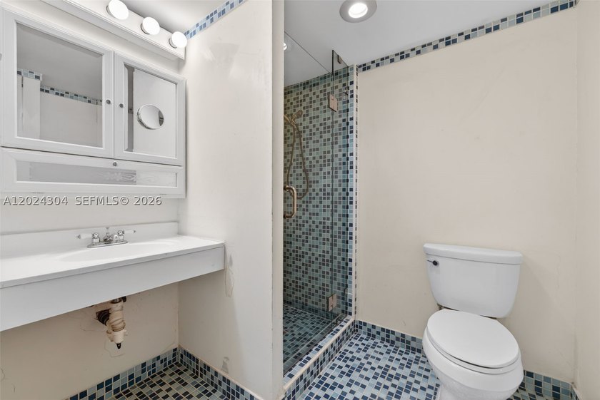 Experience the ultimate Miami Beach lifestyle at King Cole - photo 12