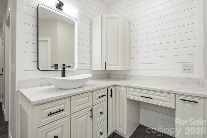This stunning Waterfront home in the sought-after gated - photo 19