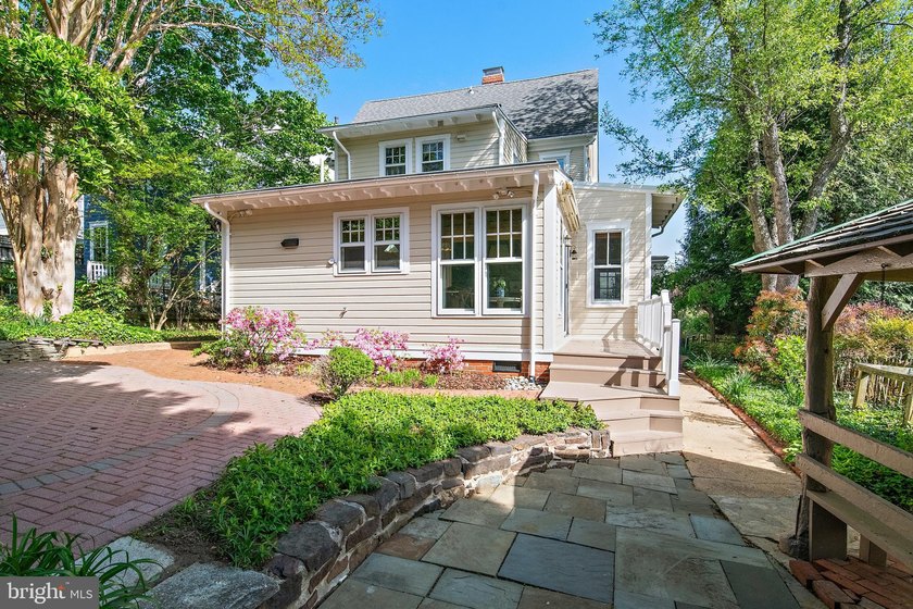 This exceptional Historic District home combines the charm of a - photo 6