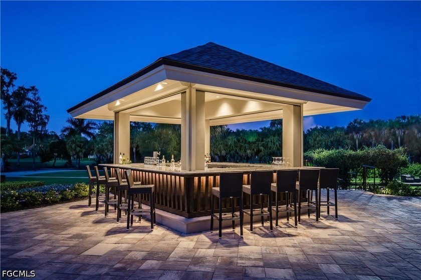This Beautifully maintained Furnished, 3 Bedroom, 2 Full - photo 38