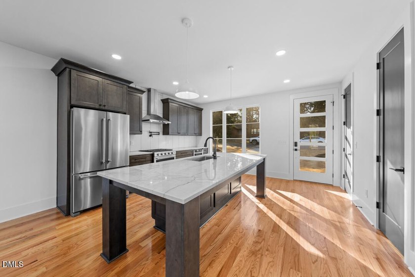 Now offering a 3-2-1 buydown w/ builder's preferred lender! It's - photo 8