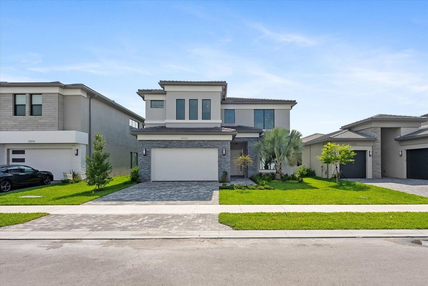Welcome to Lotus Palm, where luxury meets contemporary living in - photo 2