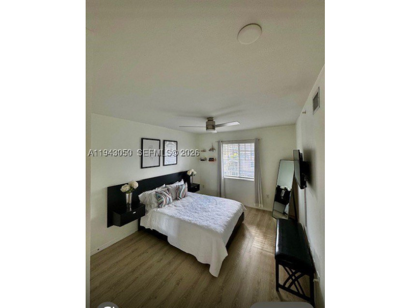 Move-in ready gem in the gated Emerald Dunes community! Bright - photo 4