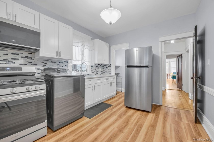 Exceptional opportunity in the sought-after Westchester Square - photo 14