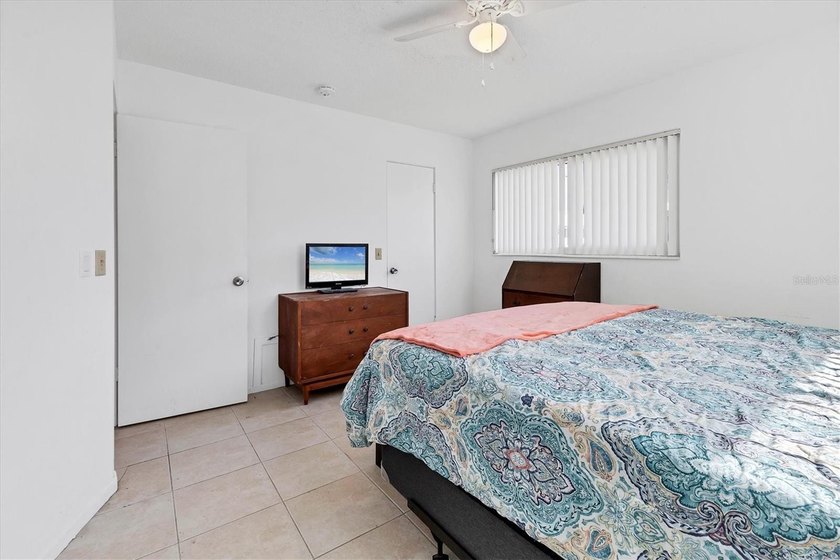 Located in the heart of Sarasota, this desirable 55+ community - photo 15