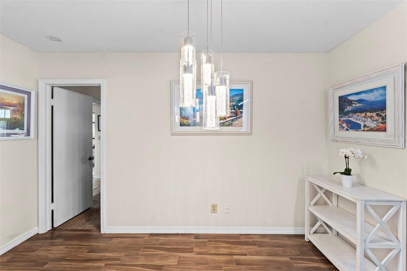Welcome to this charming and perfect South Tampa 4-bedroom - photo 15
