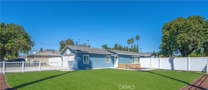 TWO DETACHED RIVERVIEW WEST HOMES ON A 16,010 Sq Ft R1 CORNER - photo 2