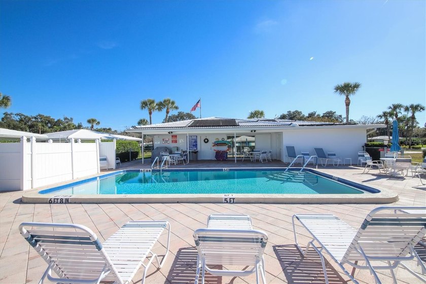 Located in the heart of Sarasota, this desirable 55+ community - photo 32
