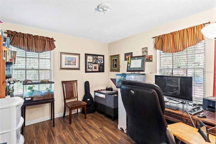 Welcome to this charming and perfect South Tampa 4-bedroom - photo 36