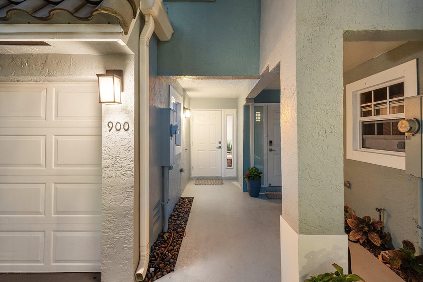 DIRECT MAIN INTRACOASTAL WATERWAY LIVING! Rarely available and - photo 36