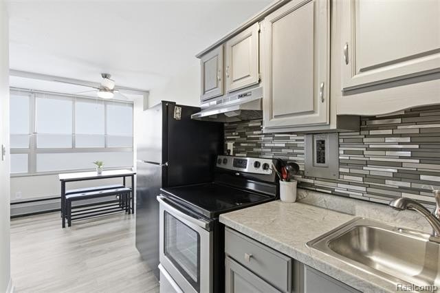This turn-key unit is gorgeous and completely renovated with new - photo 9