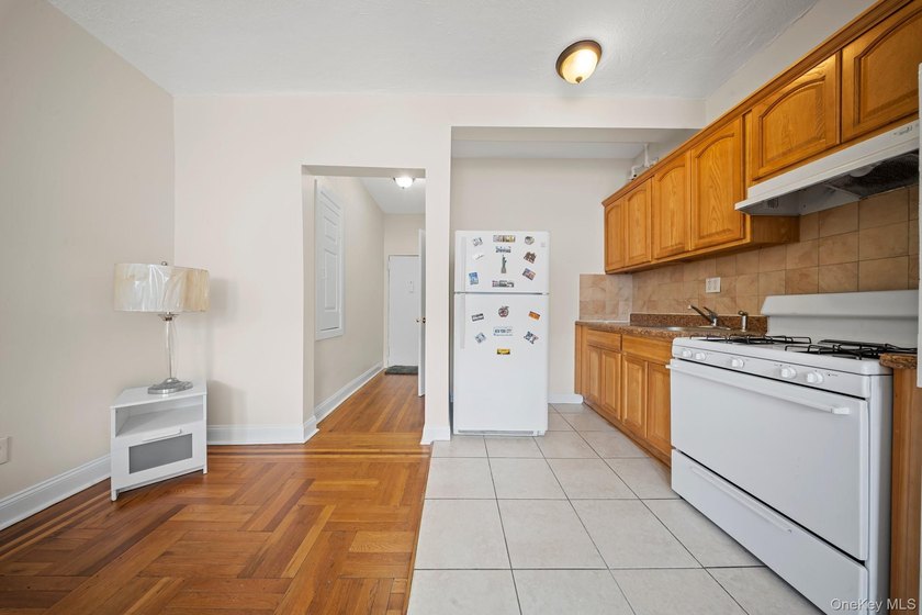Move-in ready 1-bedroom HDFC co-op in the Highbridge section of - photo 5