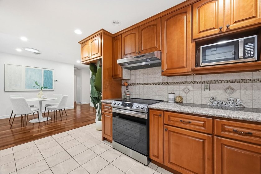 Total 1,694 SF of living area, including additional 260 SF bonus - photo 11