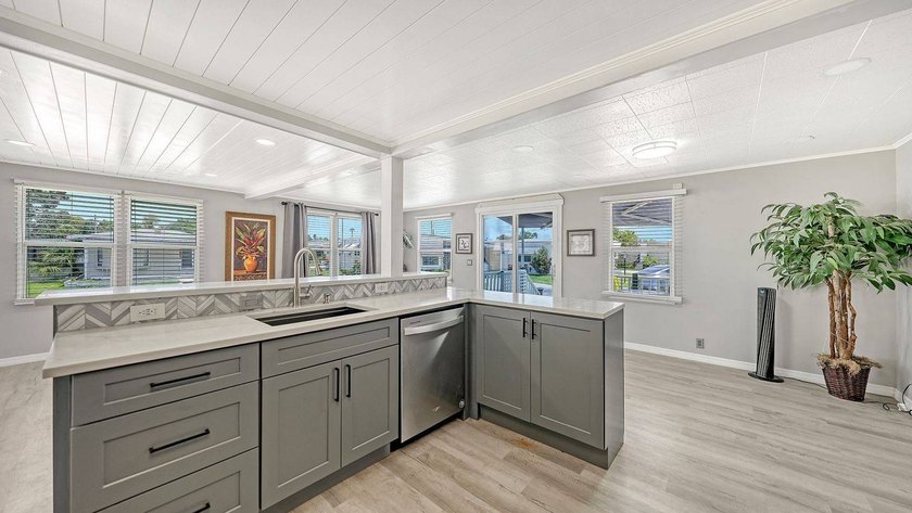 Welcome to Bahia Vista Estates, one of Sarasota's most desirable - photo 11