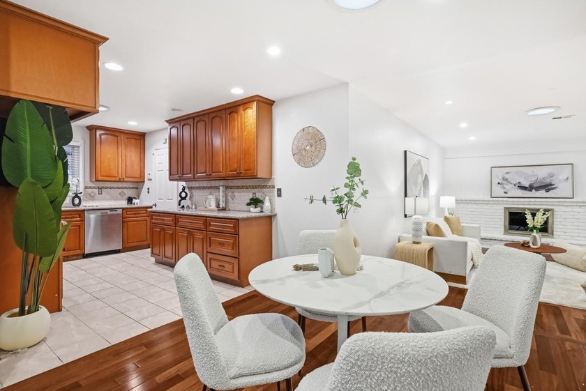 Total 1,694 SF of living area, including additional 260 SF bonus - photo 12