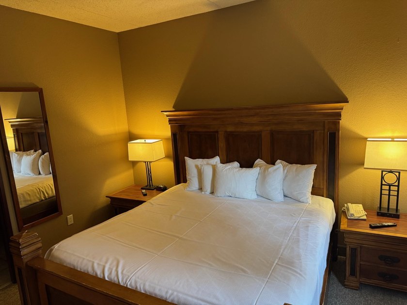 Welcome to the beautiful Chula Vista! Located right off the - photo 12
