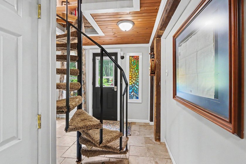 Charming converted barn home on 18 private acres, perfect for - photo 22