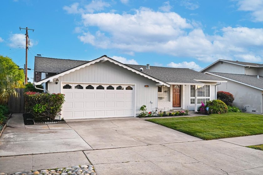 Total 1,694 SF of living area, including additional 260 SF bonus - photo 33