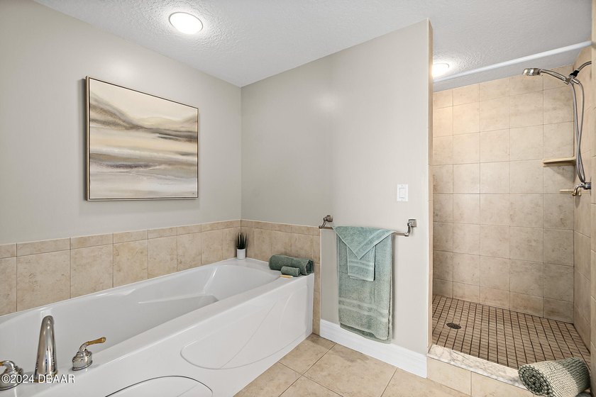 WEEKLY RENTAL/ AIBNB POTENTIAL- SET AGAINST THE TRANQUIL - photo 34