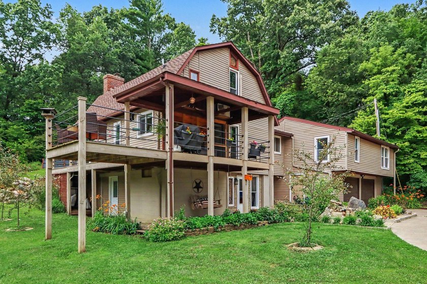 Charming converted barn home on 18 private acres, perfect for - photo 34